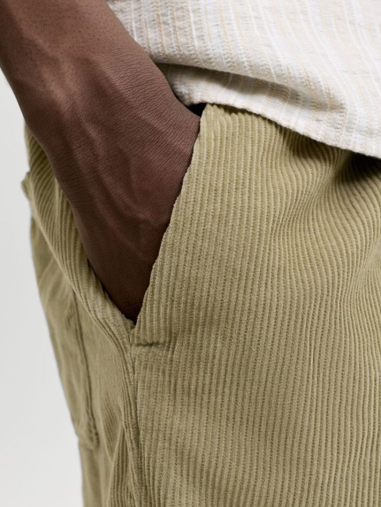 JPSTBILL CORDUROY JOGGER SHORT 176101 Aloe